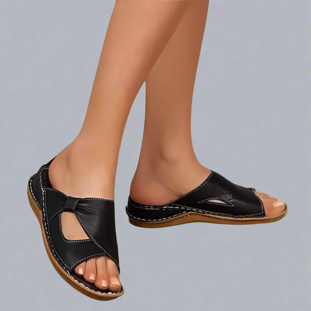 INES | Flat Sandals with Contrasting Stitching