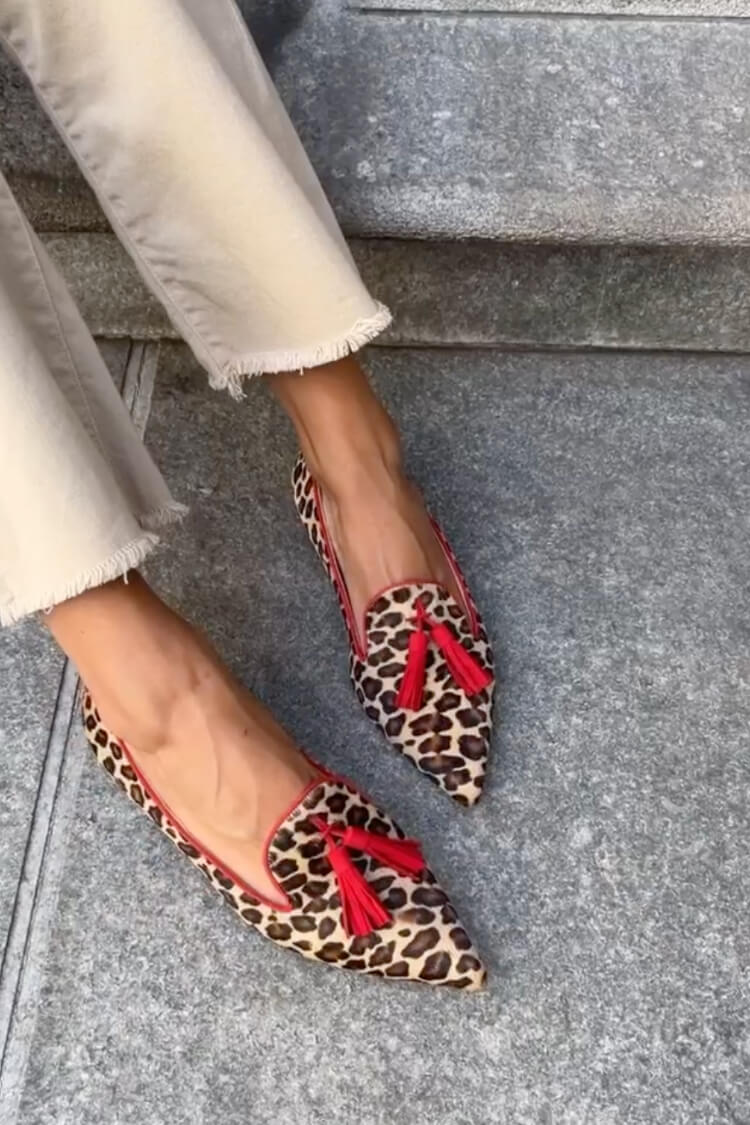 Savina | Pointed loafers with fringe details