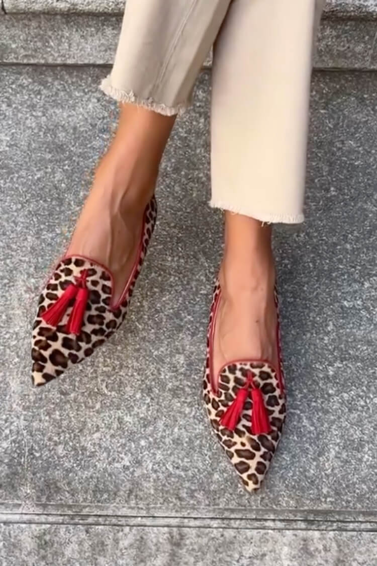 Savina | Pointed loafers with fringe details