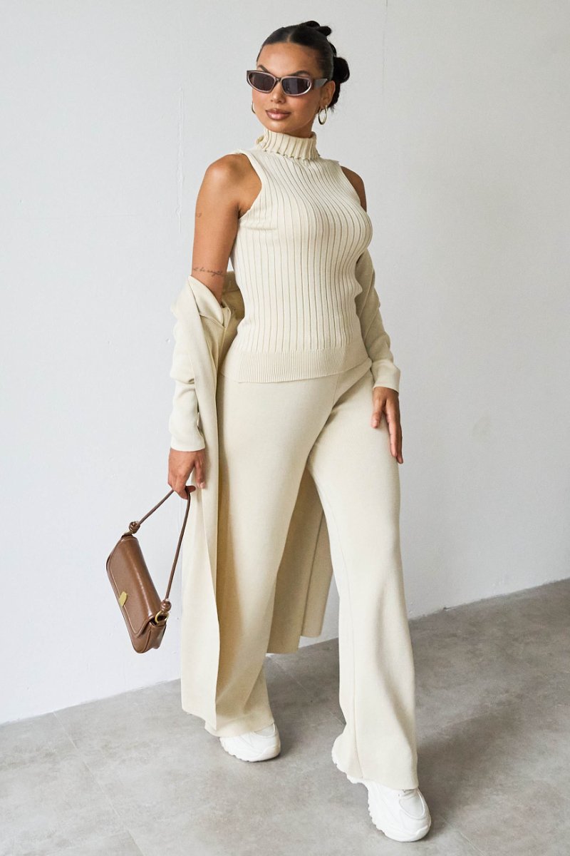 Camélia – Stay Warm & Elegant