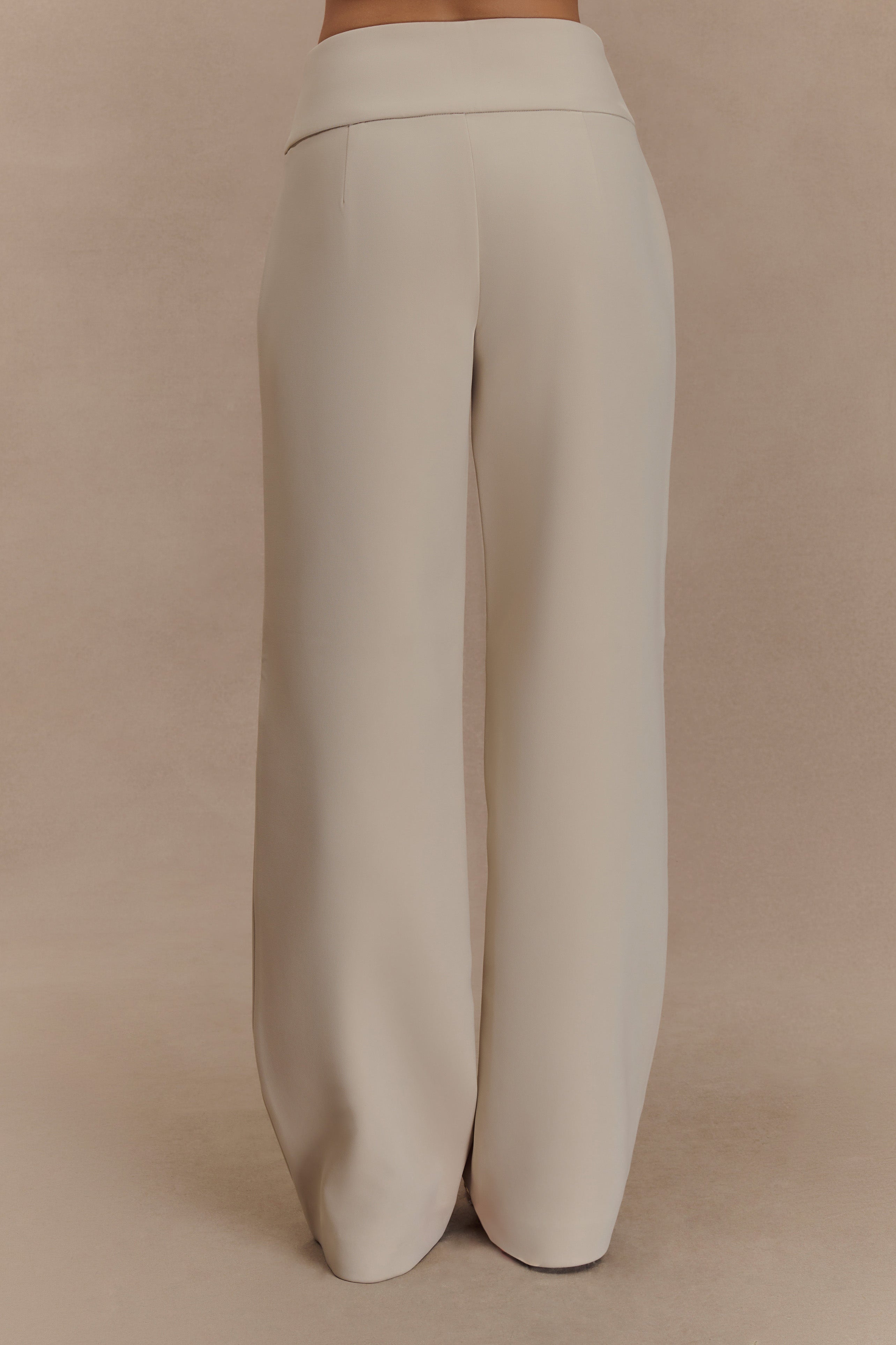 Kesha - Tailored top and tailored straight pants - sand