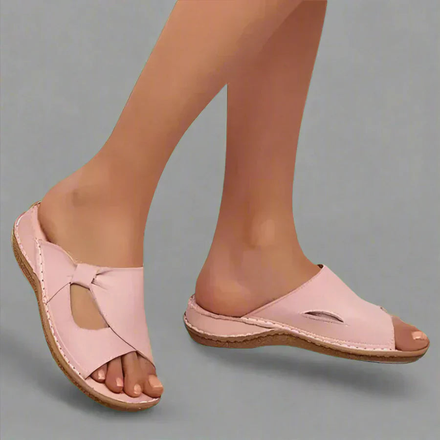 INES | Flat Sandals with Contrasting Stitching