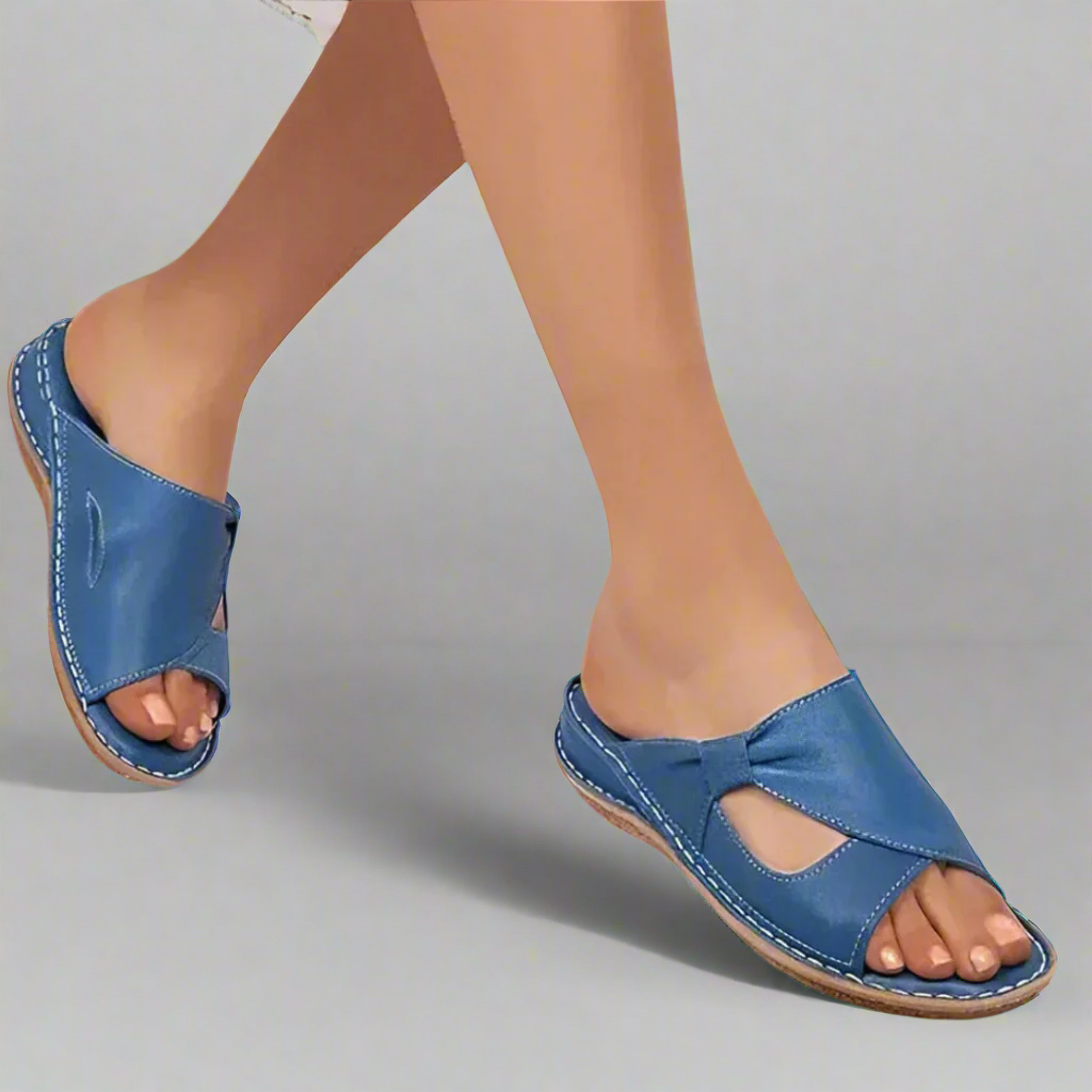 INES | Flat Sandals with Contrasting Stitching