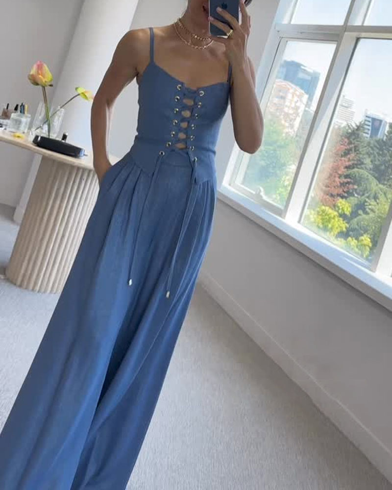 Olivia! Two-piece set with matching top and pants