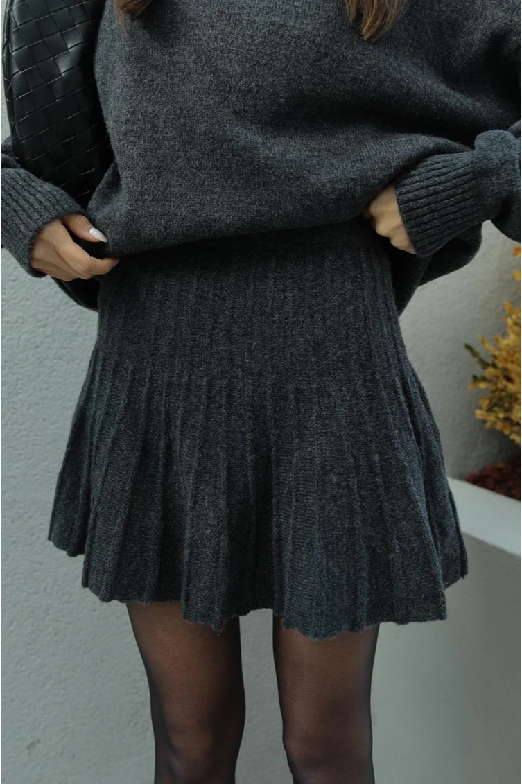 Jolie Raphaella - Knitted Skirt Set with Turtleneck