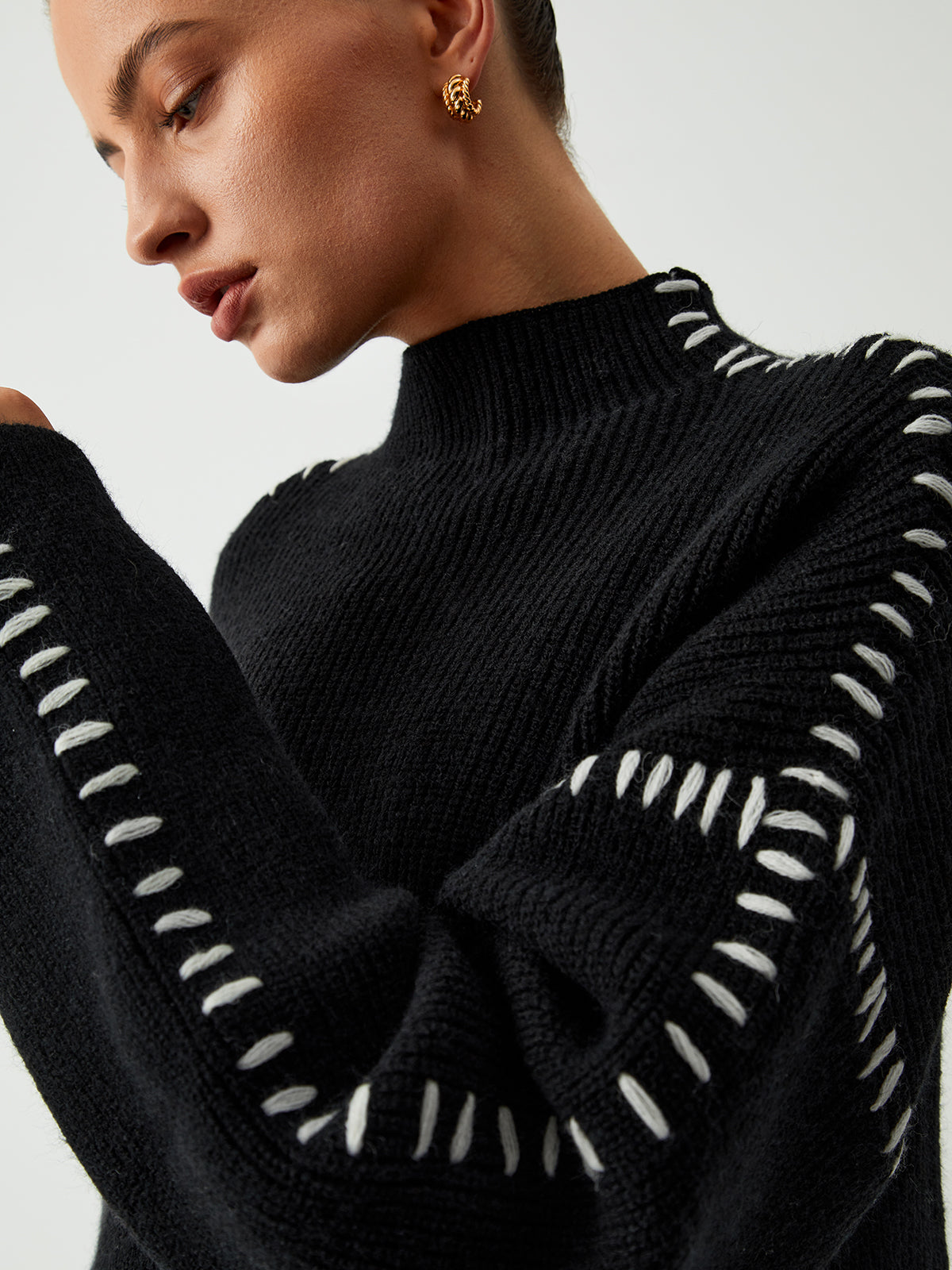 Jolie – Turtleneck Sweater with Pique Stitch