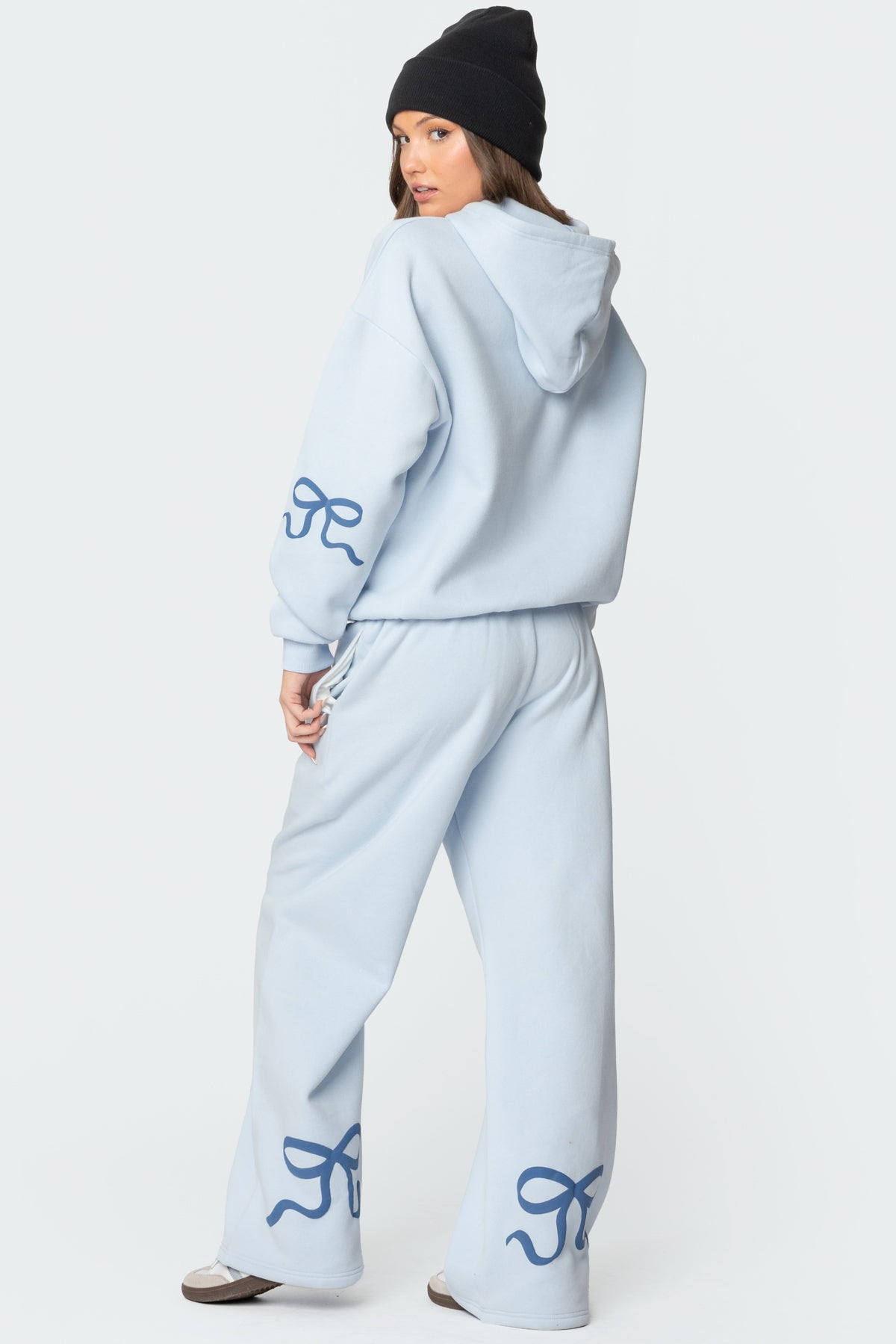 Two-piece set