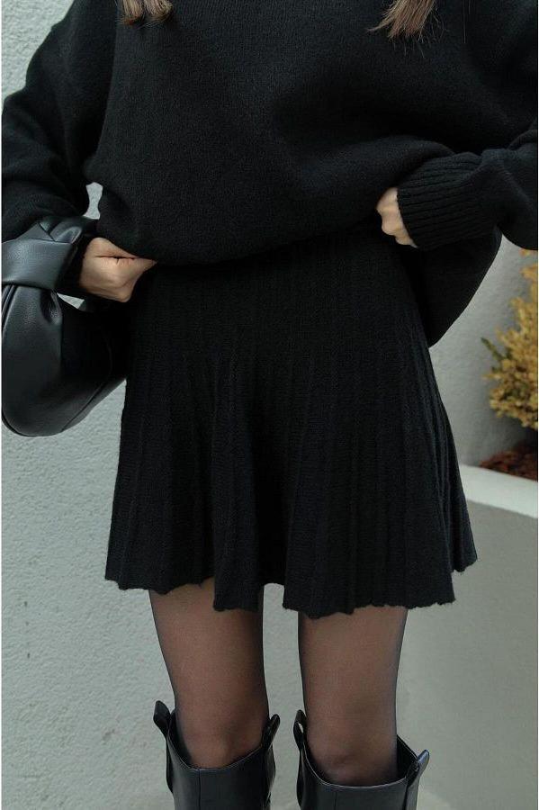 Jolie Raphaella - Knitted Skirt Set with Turtleneck