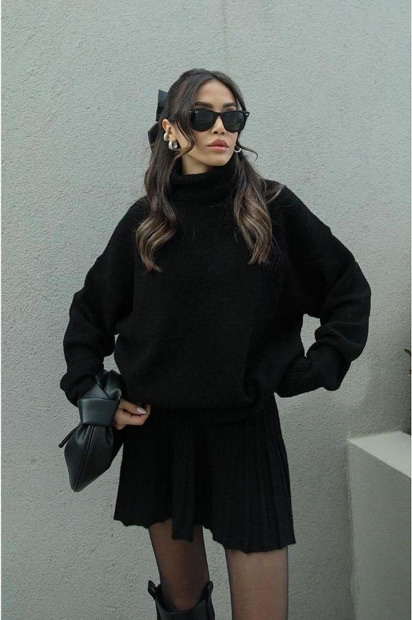 Jolie Raphaella - Knitted Skirt Set with Turtleneck