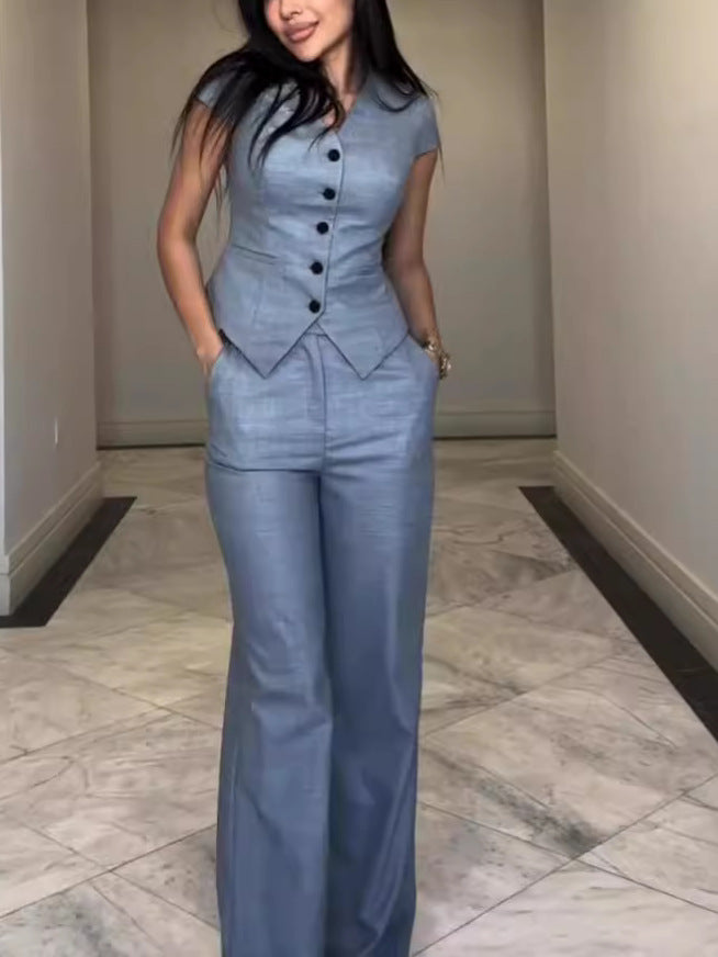 Two-piece star with matching top and pants | Elegance